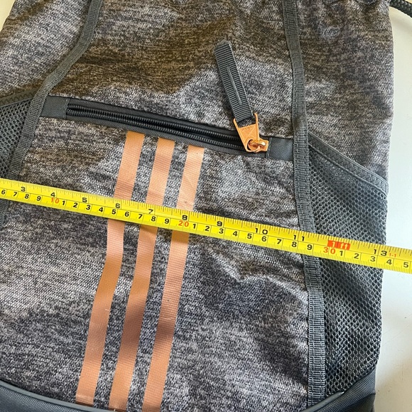 Adidas Gray and gold drawstring Backpack  like new ! - Picture 5 of 5